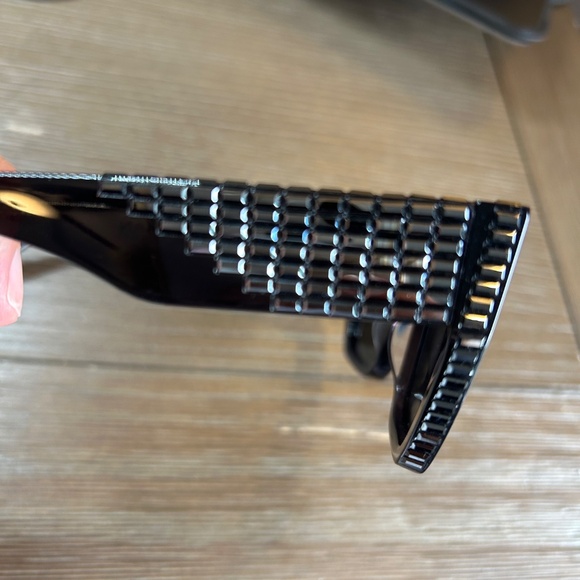 Stuart Weitzman WZN 8010 Sunglasses